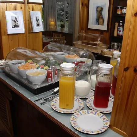 Beech Hill House Bed and Breakfast 3*