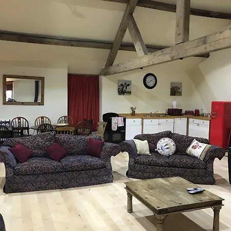 Beech Hill House Bed & Breakfast 3*